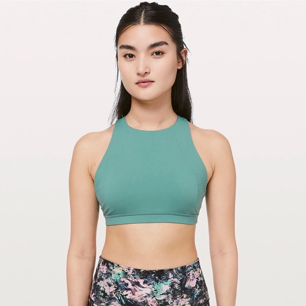 Lululemon Free to Be Serene High Neck Bra Size 4